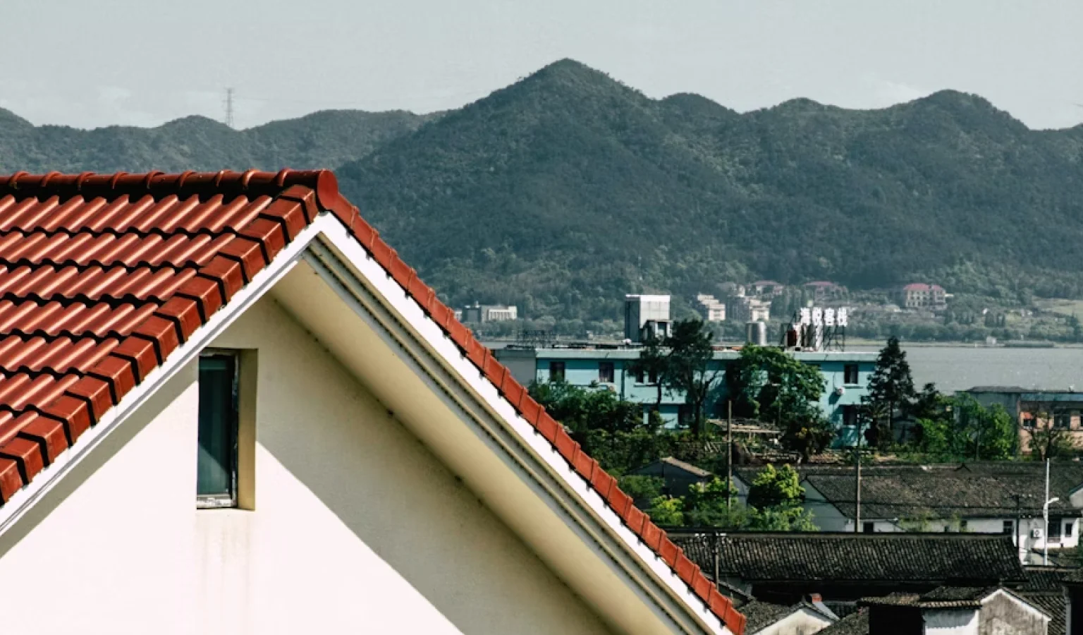 Why You Should Never Delay a Roof Leak Repair